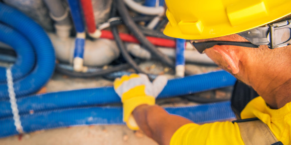 Electricistas Industriales · Instaladores Alta / Baja Tensión en Zaragoza · Revisión y mantenimiento de cuadros eléctricos y sistemas de control